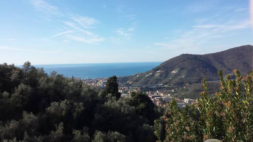 Gîte pour 2 personnes, avec vue et terrasse à Leivi