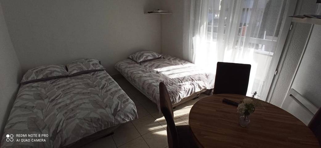 Gîte pour 5 personnes, avec balcon et vue à Ville-la-Grand - 2