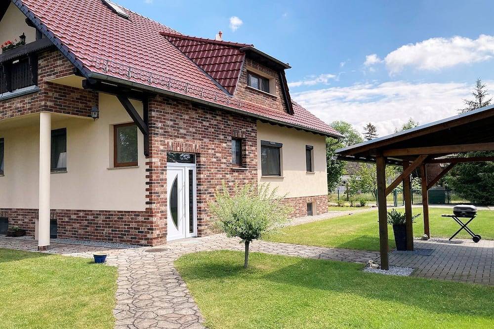 Ganze Wohnung, Ferienwohnung \"Veilchen\" Haus am Mühlenfließ, in ländlicher Idylle bis 4 Pers. in Ressen-Zaue, Schwielochsee