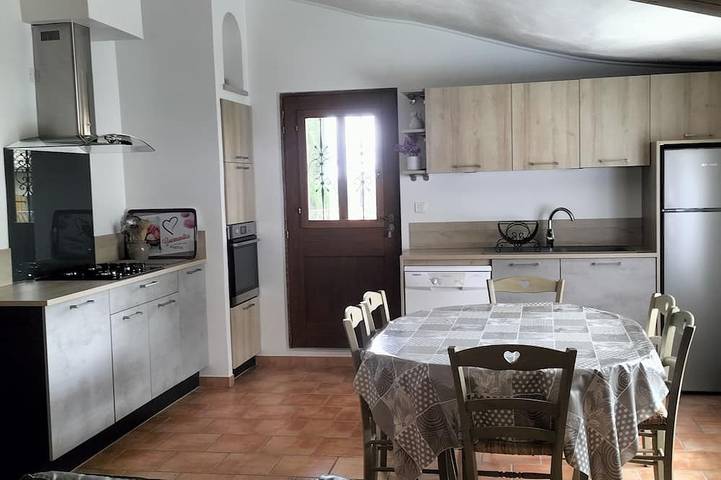 Gîte pour 6 personnes, avec jardin à Beaumont-du-Ventoux - 2