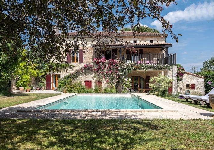 Gîte pour 6 personnes, avec piscine
