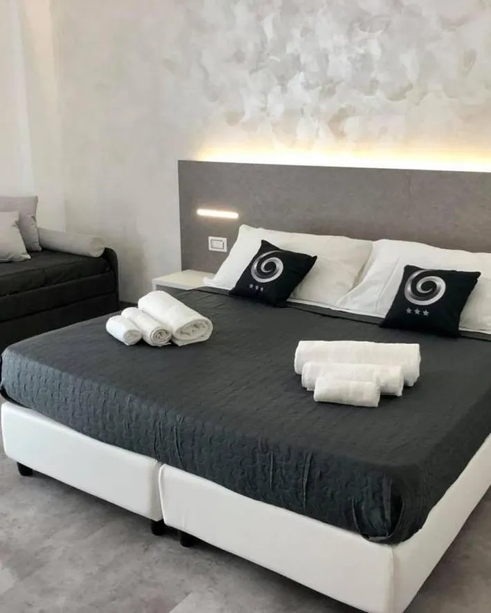 Hotel for 2 people, with terrace - 1