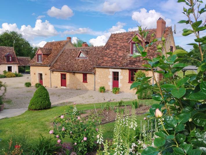 Maison de vacances pour 4 personnes, avec piscine et jardin dans Centre-Val de Loire
