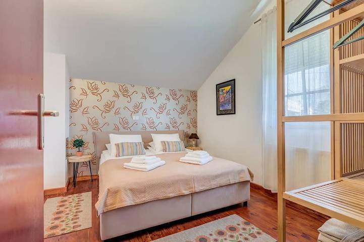 HeNi Villa with large garden and amazing views in Klis, Split-Dalmatien