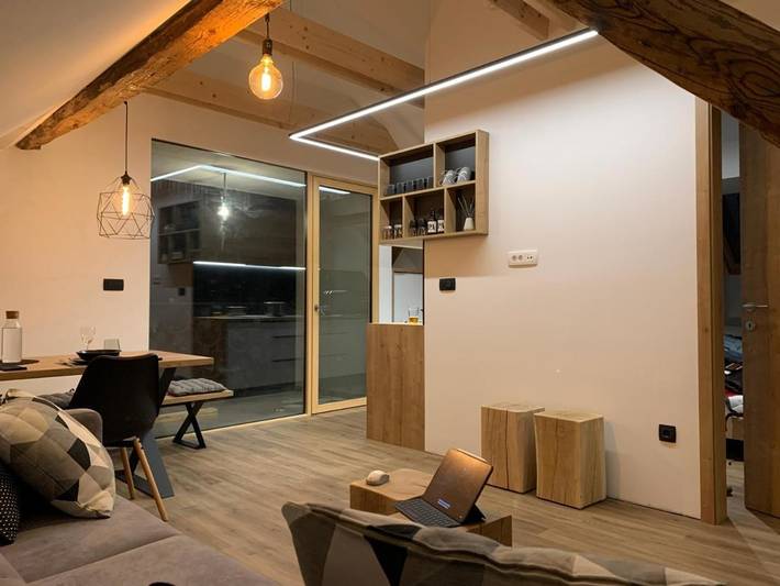 Gîte pour 4 personnes, avec Balcon et Terrasse ainsi que Jardin et Vue dans Mojstrana