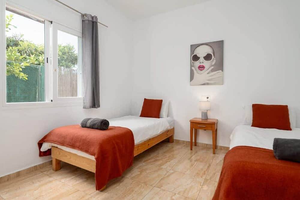 Villa Beso - Superb Location | Amenities Close By in Ocean Beach Ibiza, Sant Antoni de Portmany