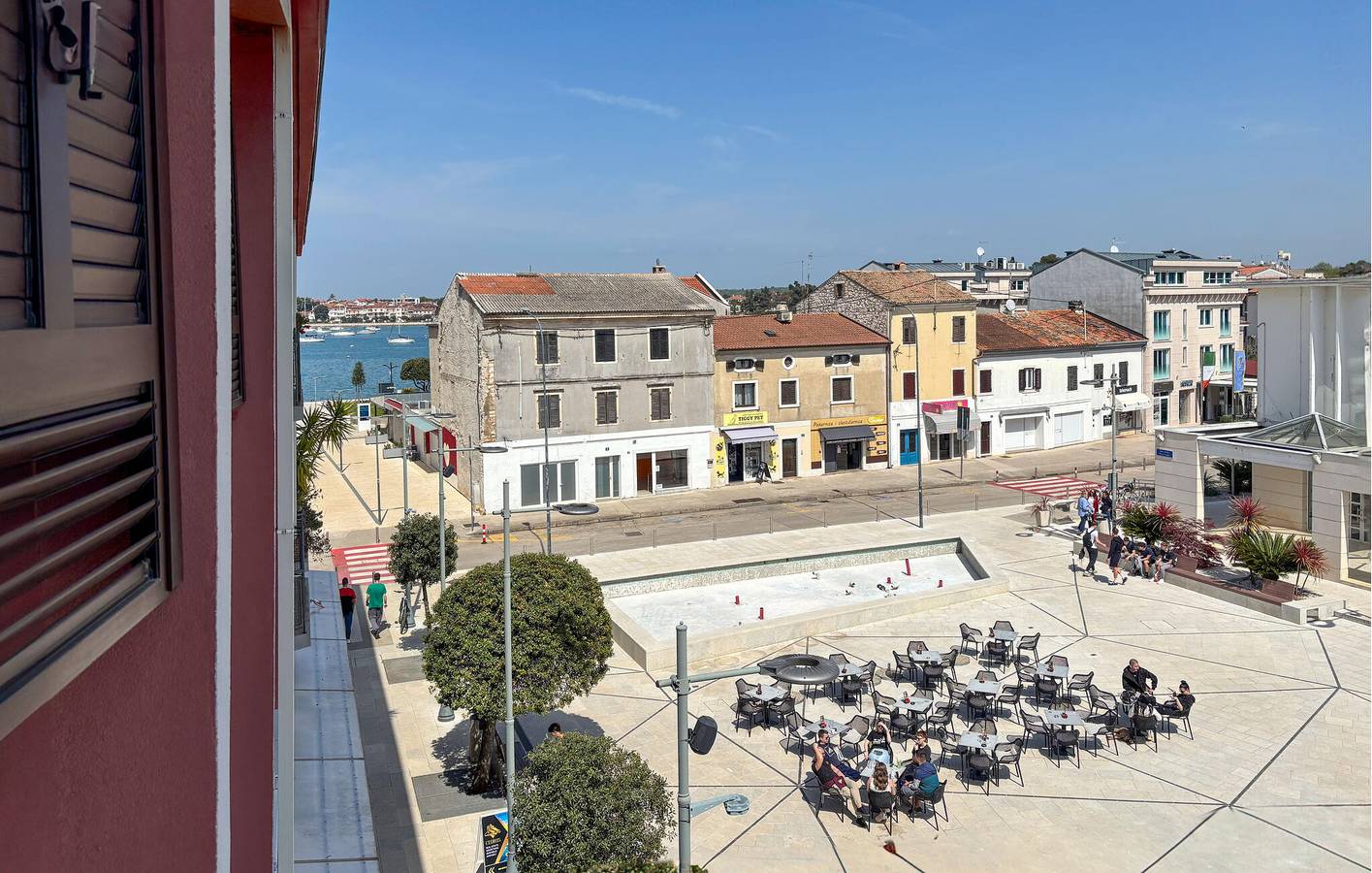 Appartement de vacances entier, Charmant appartement 1 chambre avec Wi-Fi et terrasse, à 600 m de la plage in Umag, Région d'Umag