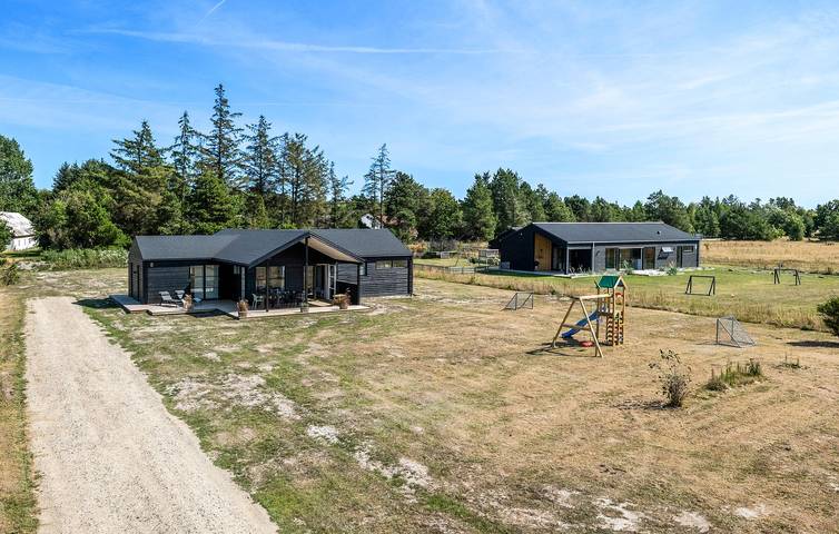 Ferienhaus für 8 Personen, mit Terrasse und Garten sowie Sauna in Bratten