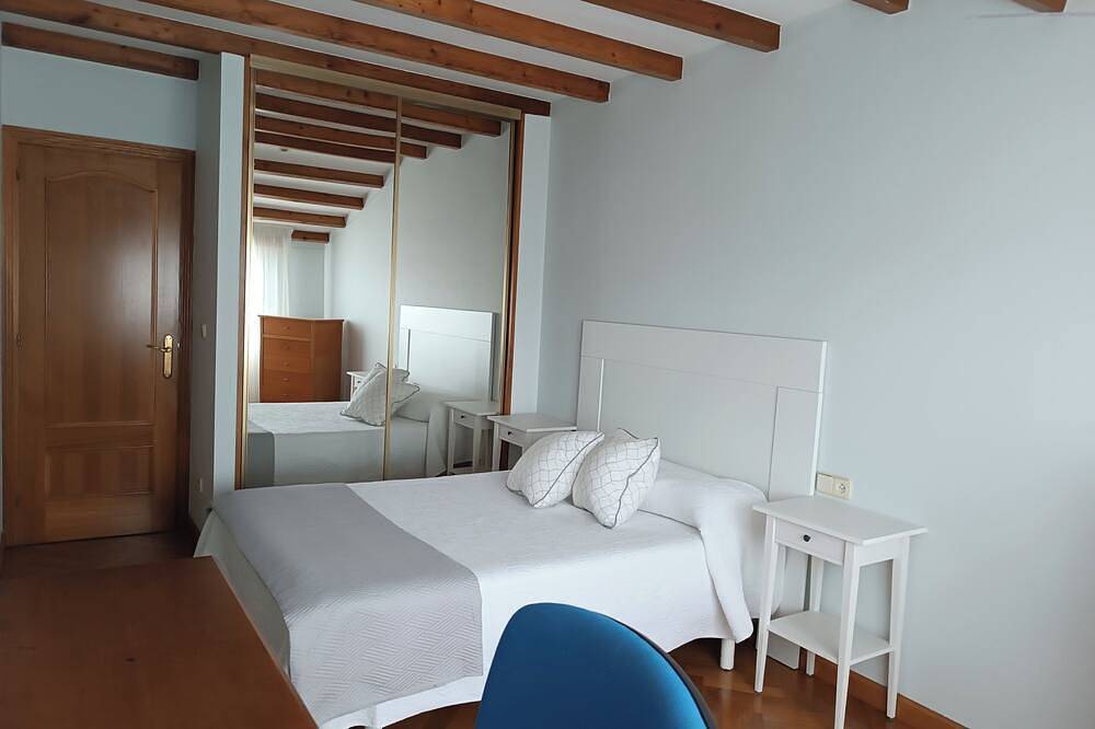 Entire apartment, Apartamento Os Pineiros Cambados in Cambados, Rías Baixas