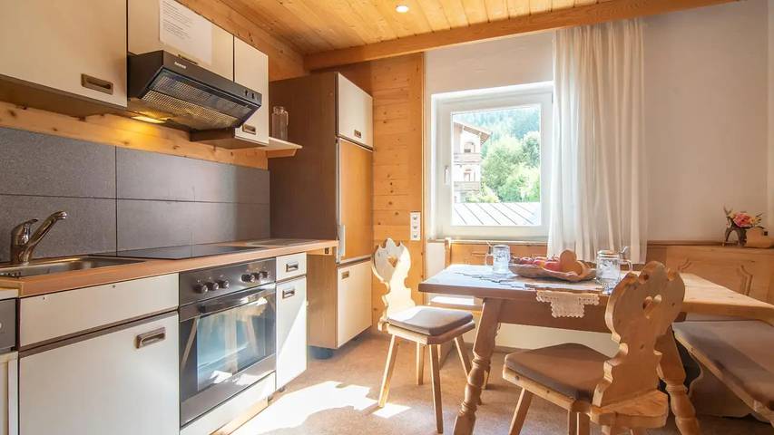 Gîte pour 5 personnes, avec Balcon et Jardin à Mayrhofen - 2