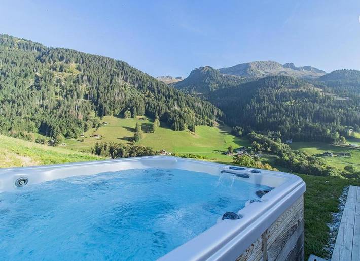 Maison d’hôte pour 2 personnes, avec Terrasse et Jacuzzi ainsi que Jardin et Sauna en Savoie