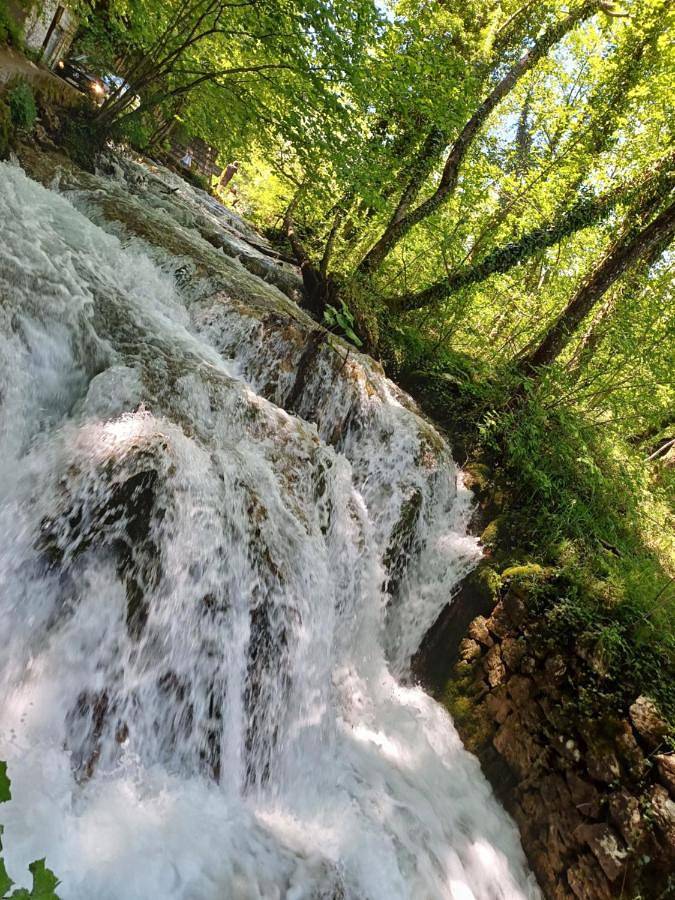 Location de vacances pour 5 personnes, avec Terrasse ainsi que Jardin et Vue dans Plitvička Jezera - 3