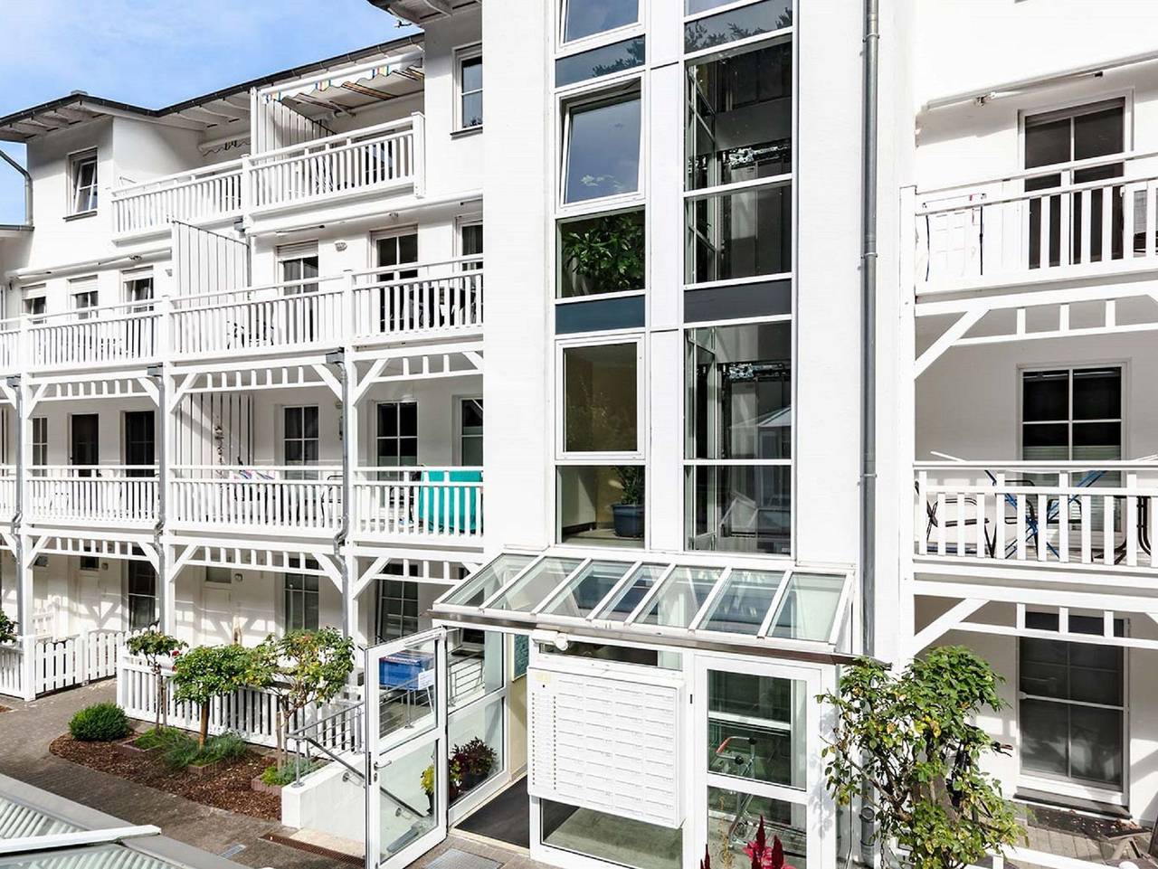 Ganze Ferienwohnung, Seeschloss, App. 27 - direkt an der Strandpromenade, Toplage in Ostseebad Binz, Binz