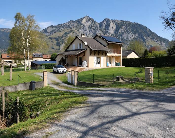 Chambre d’hôtes avec baignoire, vue montagne, Wi-Fi inclus in Banat, Tarascon-sur-Ariège