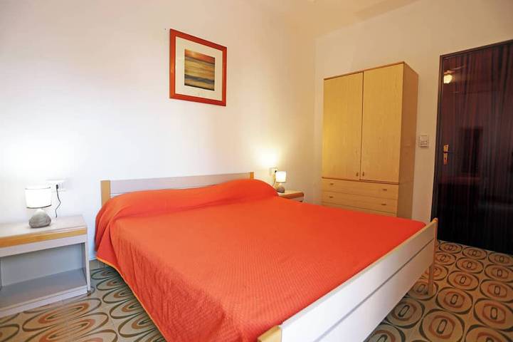 Apartamento entero, Casa con terraza con vistas al mar a 40 metros de la playa. in Casuzze, Santa Croce Camerina