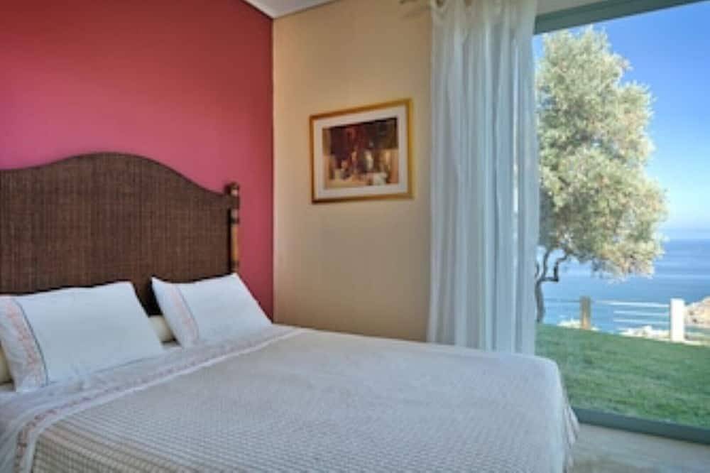 Villas With Private Pool And Amazing Sea View close to Skiathos Town - Olivia 2 in Kalyvia, Sporadi