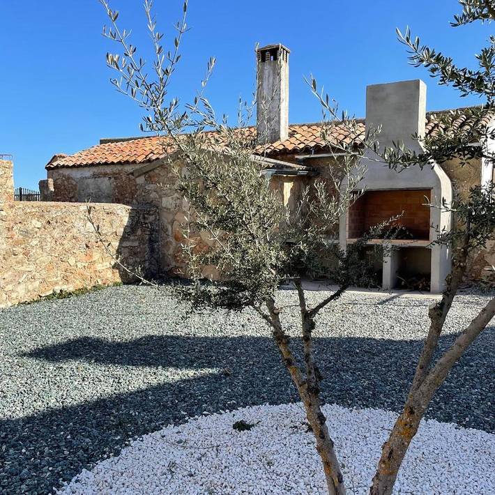 Casa rural con piscina para 16 personas, con vistas al lago y piscina además de jardín y vistas, Se admiten mascotas en Provincia de Albacete - 3