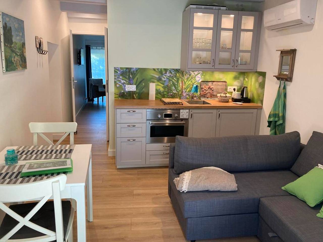 Gîte 'Le Romarin' avec piscine partagée, Wi-Fi et climatisation in Puget, Parc naturel régional du Luberon