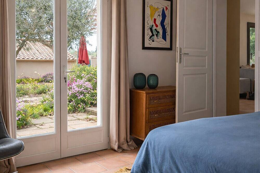 Large house with private pool in Graveson in Graveson, Region de Arles