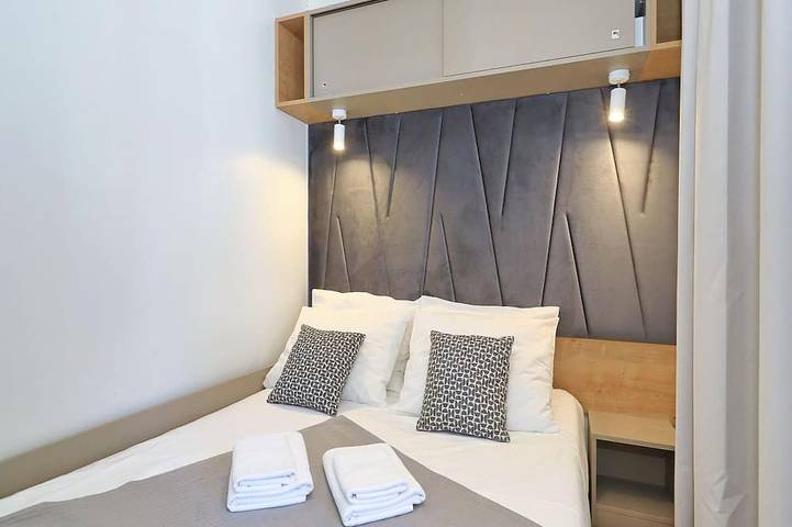 Camping für 7 Personen, mit Terrasse, mit Haustier in Biograd na Moru - 4