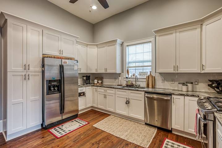 Ferienhaus für 8 Personen, mit Garten und Whirlpool in Georgia