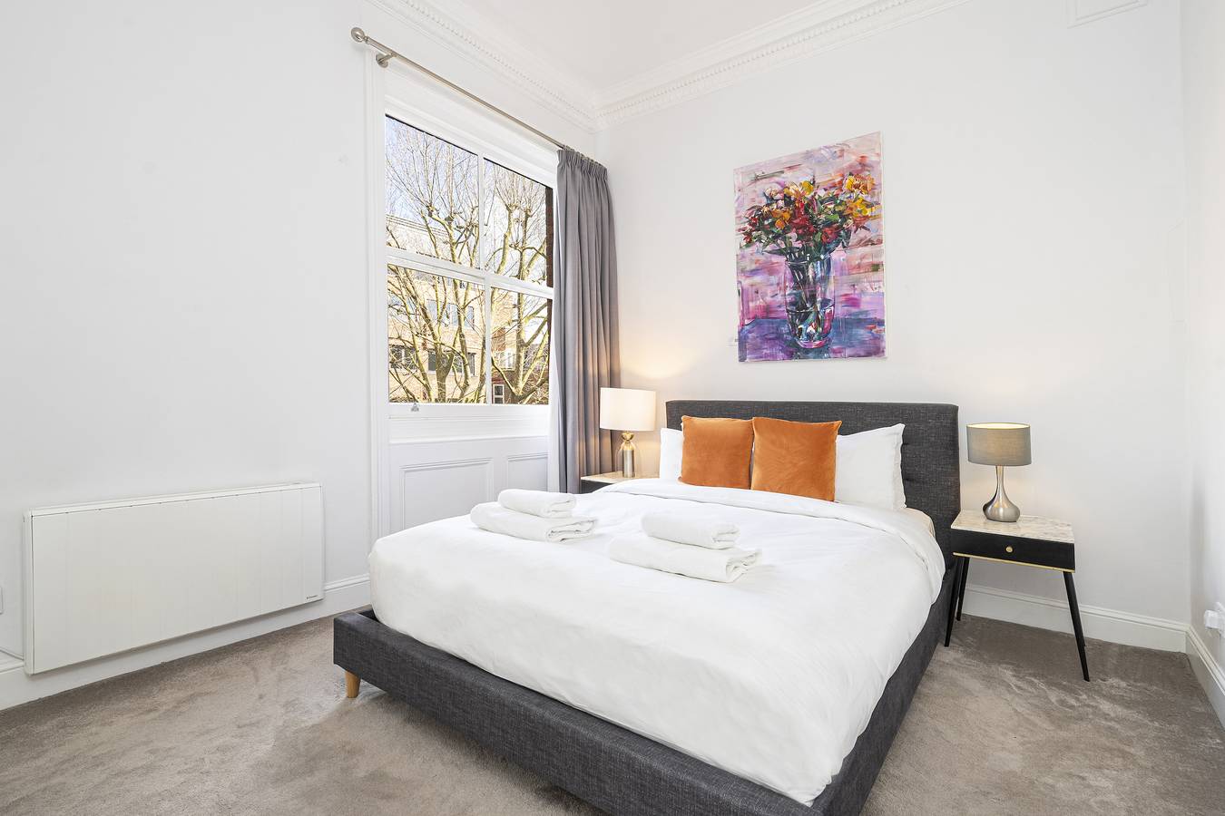 Entire apartment, The Belgravia Suite next to Sloane Square in Kensington and Chelsea, London