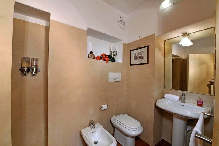 Location de vacances pour 2 personnes, avec jacuzzi et jardin à Barolo - 3