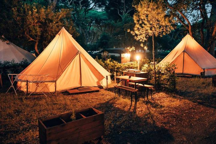 Camping per 2 persone, con Giardino e Piscina nonché Panorama a Grosseto