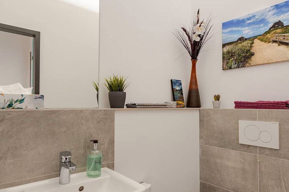 Ruhiges Privatzimmer in moderner Penthouse-Wohnung in Hürth, Rhein-Erft-Kreis