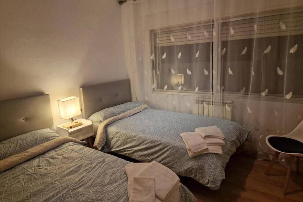 Entire apartment, Lovely Balaídos in Vigo, Rías Baixas
