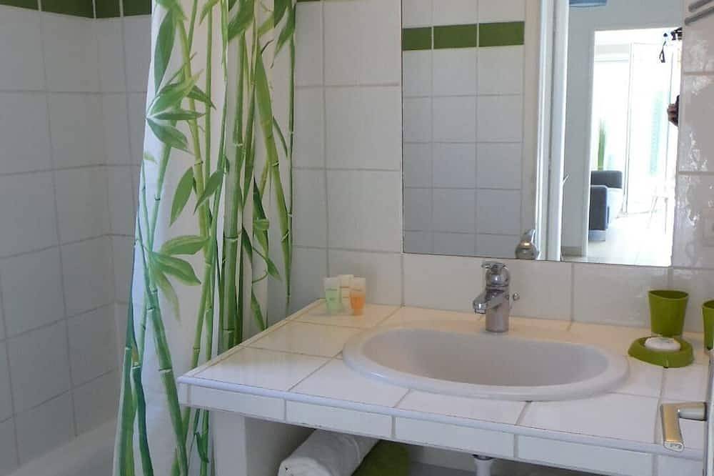 House 45 M² With Pool in Montboucher-sur-Jabron, Nyons region