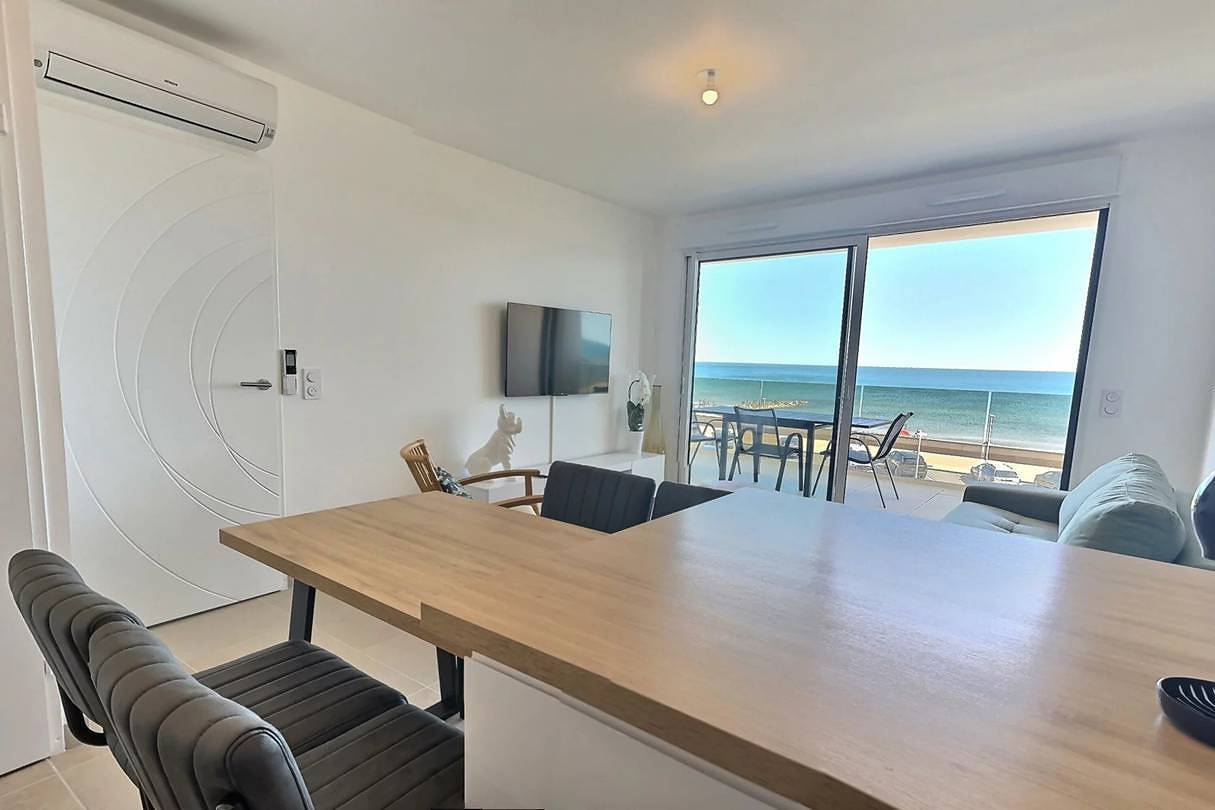 Appartement de vacances entier, Splendide T2 avec place de parking et vue mer Valras-Plage ! in Valras-Plage, Côte d'Améthyste
