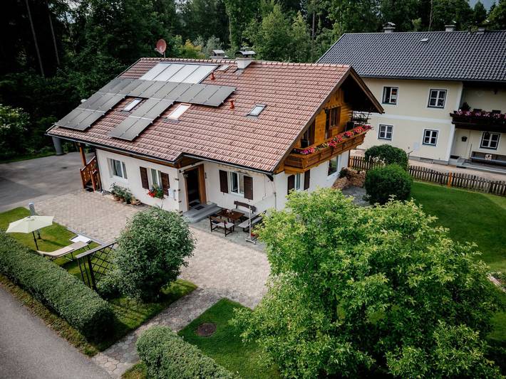 Ferienwohnung für 4 Personen, mit Balkon und Terrasse in Strobl