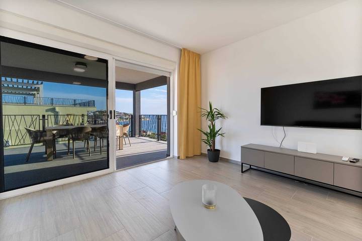 Ferienwohnung für 8 Personen, mit Pool und Sauna sowie Balkon/Terrasse