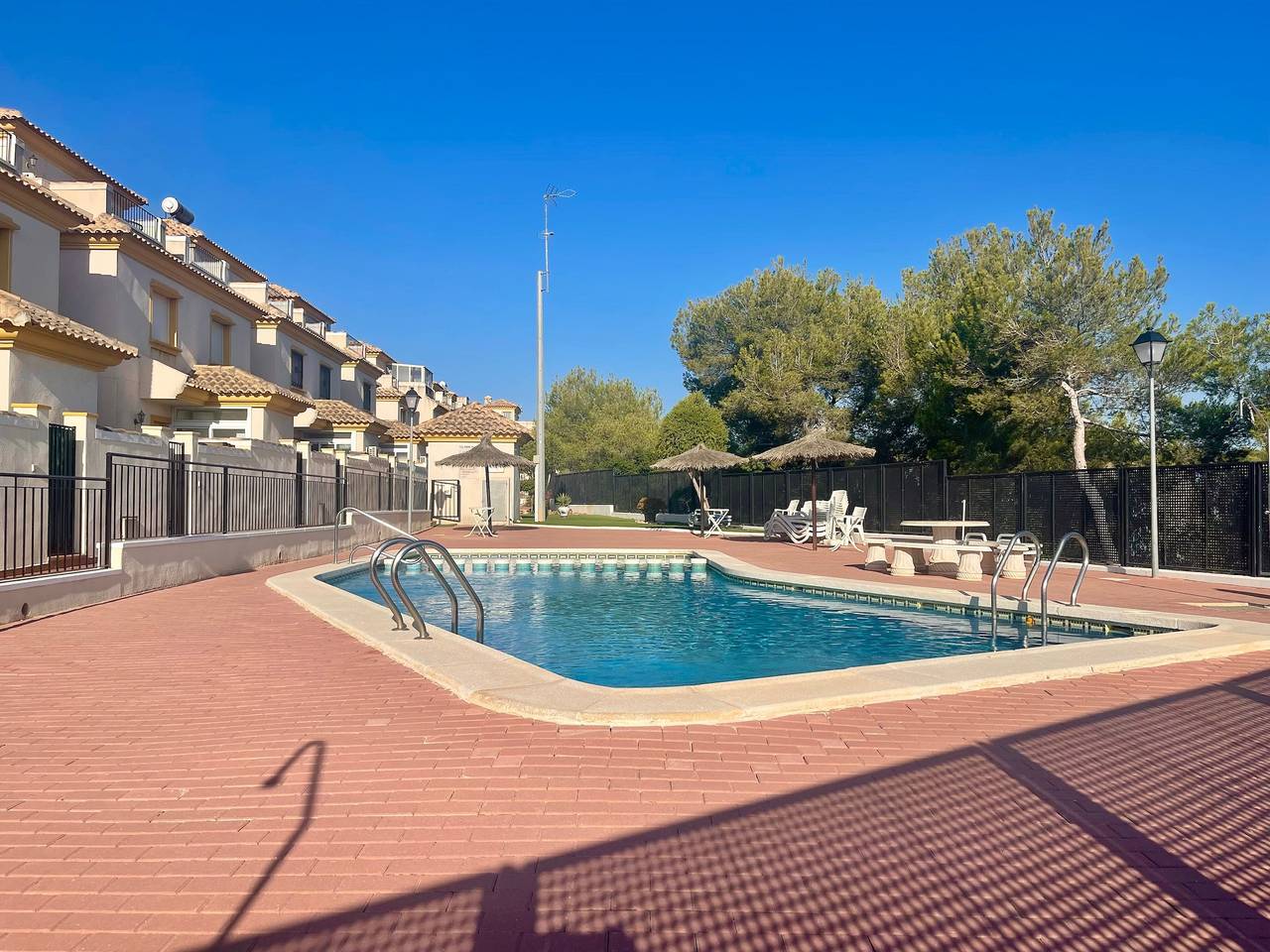 Ferienhaus 'Relax Inn' mit Meerblick, Gemeinschaftspool und Wlan in El Pinar de Campoverde, Pilar de la Horadada
