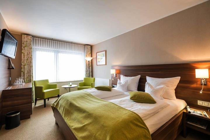 Hôtel pour 2 personnes, avec jacuzzi et piscine ainsi que terrasse et sauna à St. Vith - 4