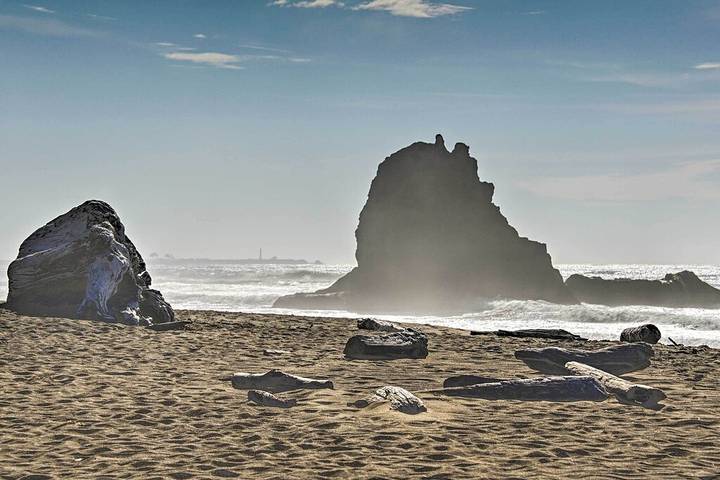 Vacation rental for 6 people, with hot tub and terrace, with pets in Mendocino County