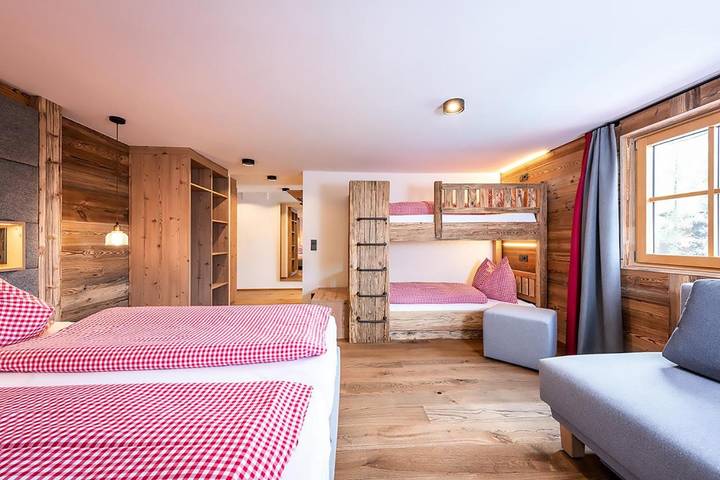 B&B für 2 Personen, mit Sauna und Whirlpool sowie Garten in Saalbach