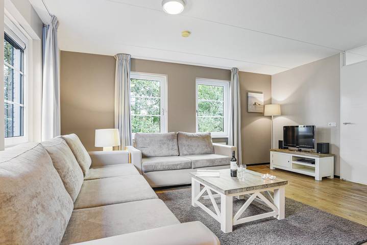 Bungalow für 8 Personen, mit Balkon/Terrasse und Terrasse in Burgh-Haamstede - 2