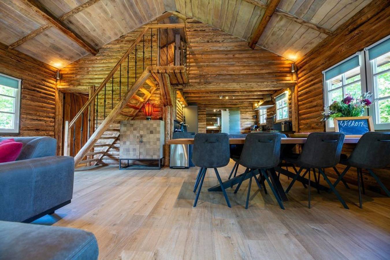 Stilvolles 6 Personen Ferienhaus mit großem Garten und Smart-Tv im Park in Baarle-Nassau in Baarle-Nassau, Nordbrabant