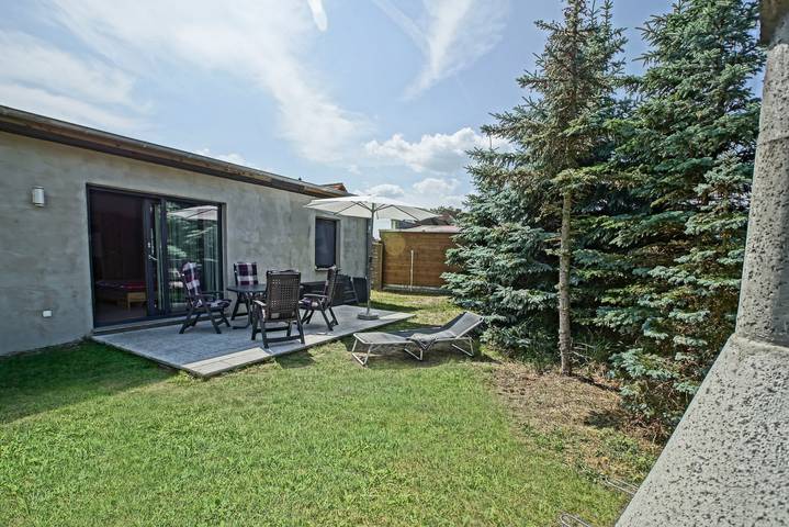 Ferienhaus für 5 Personen, mit Garten und Kinderpool in Mönkebude