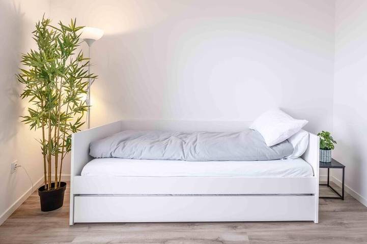 Ganze Wohnung, Spacious Family Stay near Paris - Metro 4 at Doorstep - Eiffel Tower & City View in Bagneux, Hauts-de-Seine