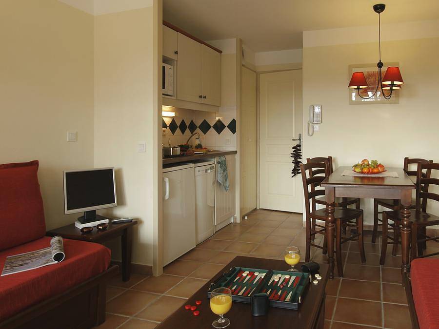 Pierre & Vacances Résidence La Villa Maldagora - Appartement 5 personnes - 1 Chambre - Terrasse Ou Balcon - Rénové in Ciboure, Région de Bayonne