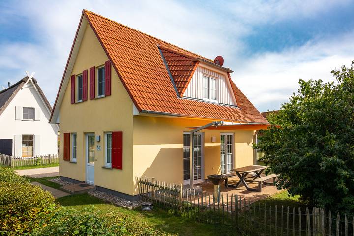 Ferienhaus für 9 Personen, mit Garten und Sauna