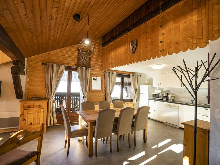Gîte pour 7 personnes, avec balcon dans Office De Tourisme De Chatel - 2