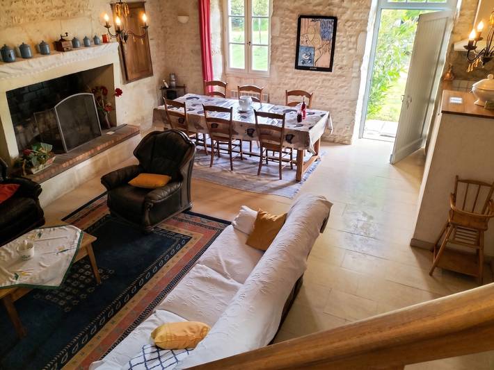 Location de vacances pour 4 personnes, avec Jardin à Antezant-la-Chapelle