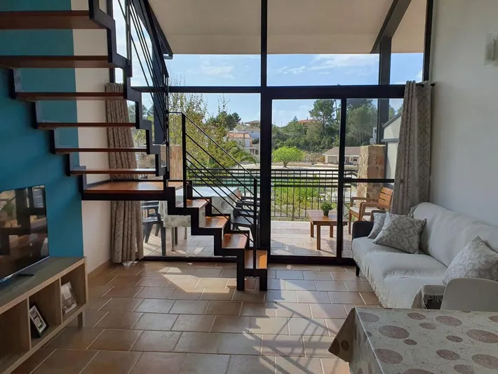 Apartamento de vacaciones para 6 personas, con jardín además de vistas y vistas al lago - 1