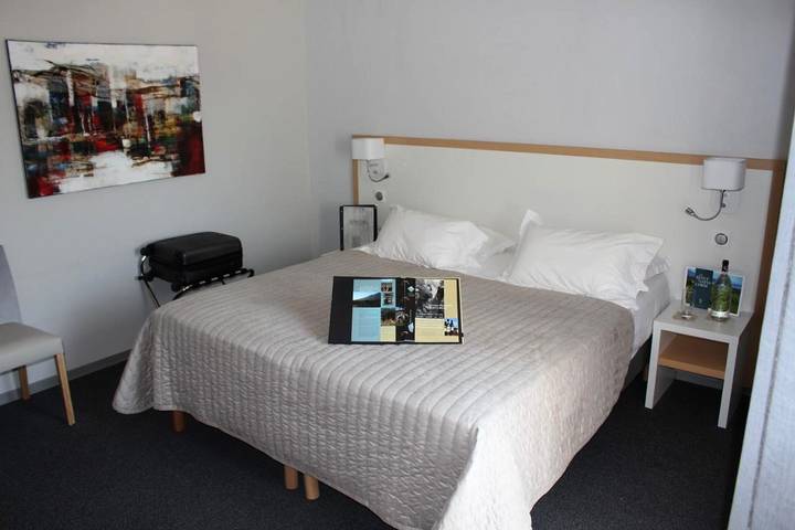 Hôtel pour 2 personnes, avec sauna ainsi que balcon et jacuzzi