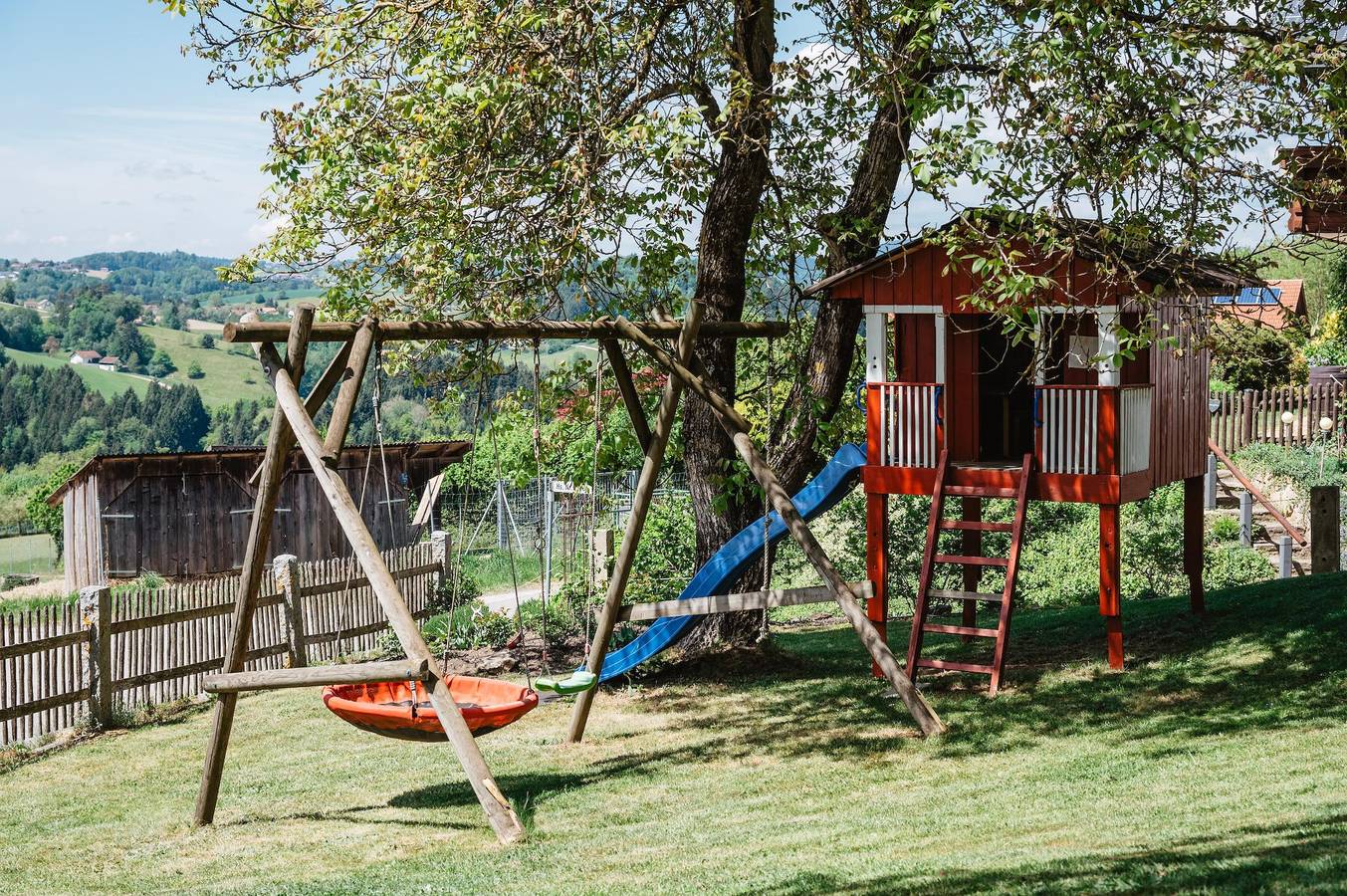 Bio Ferienhof Winkler - Fewo Passau (60qm)  mit Wintergarten für 3 Personen in Hutthurm, Ostbayern