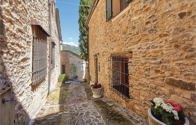 Appartamento con terrazza con WiFi, AC e letto singolo in Garlenda, Riviera di Ponente